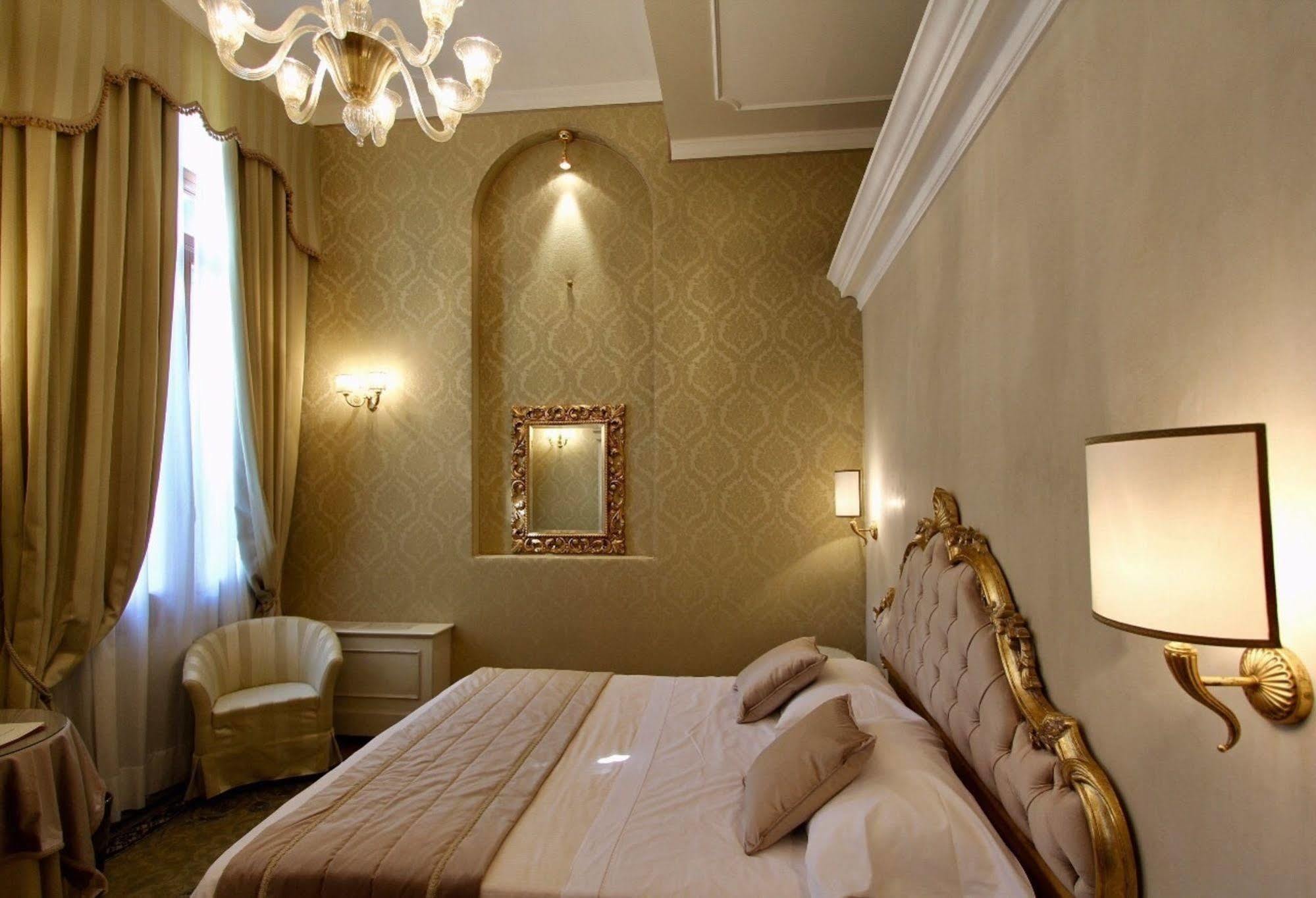 Hotel Al Duca Di Venezia Экстерьер фото